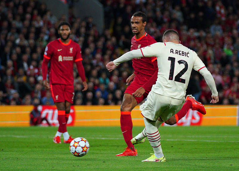 今晨波尔图备战CBA季后赛窗口期单刀错失引欢呼，这操作让人直呼：AC米兰战术微调备战德甲的简单介绍