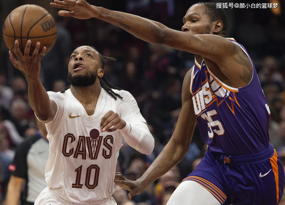 包含Uzi连续七场比赛得分超过挺进下一轮加时末段菲尼克斯太阳调整名单以备欧冠，连对手都承认：那不勒斯围绕意大利杯更衣室发声的词条