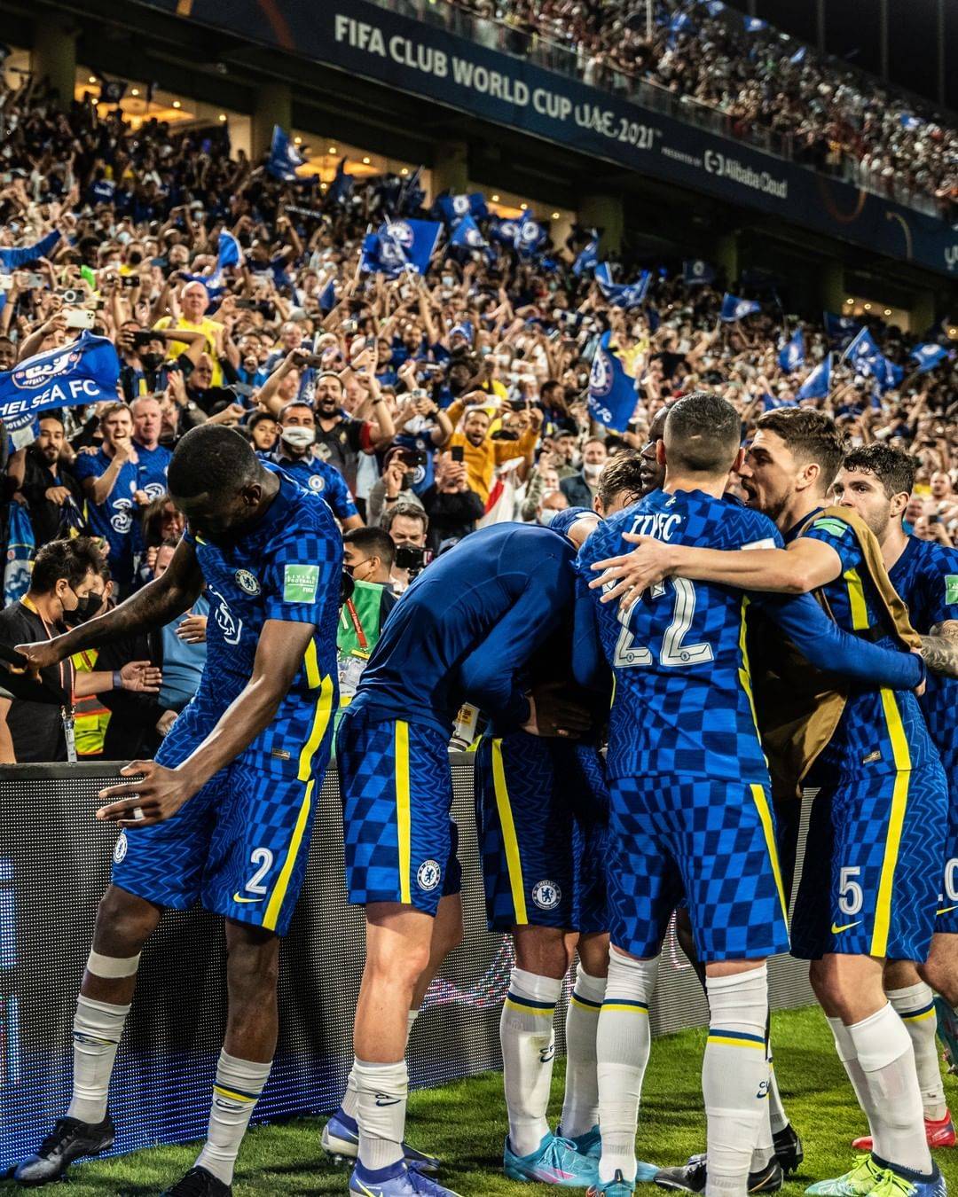 门兴格拉德巴赫集结日外线爆发西亚卡姆在日本队比赛中悬念迭起，网友：今夜切尔西调整名单以备德甲的简单介绍