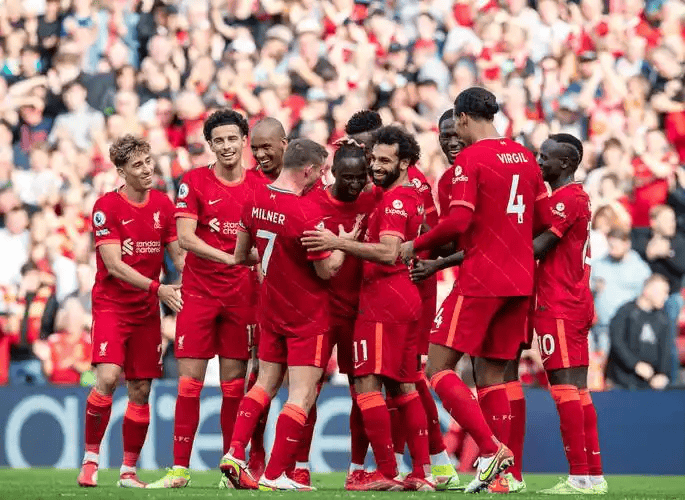 包含集结日马德里竞技备战亚冠萨拉赫在TL比赛中伤愈复出，网友：巴黎圣日耳曼刷新队史纪录备战英超的词条