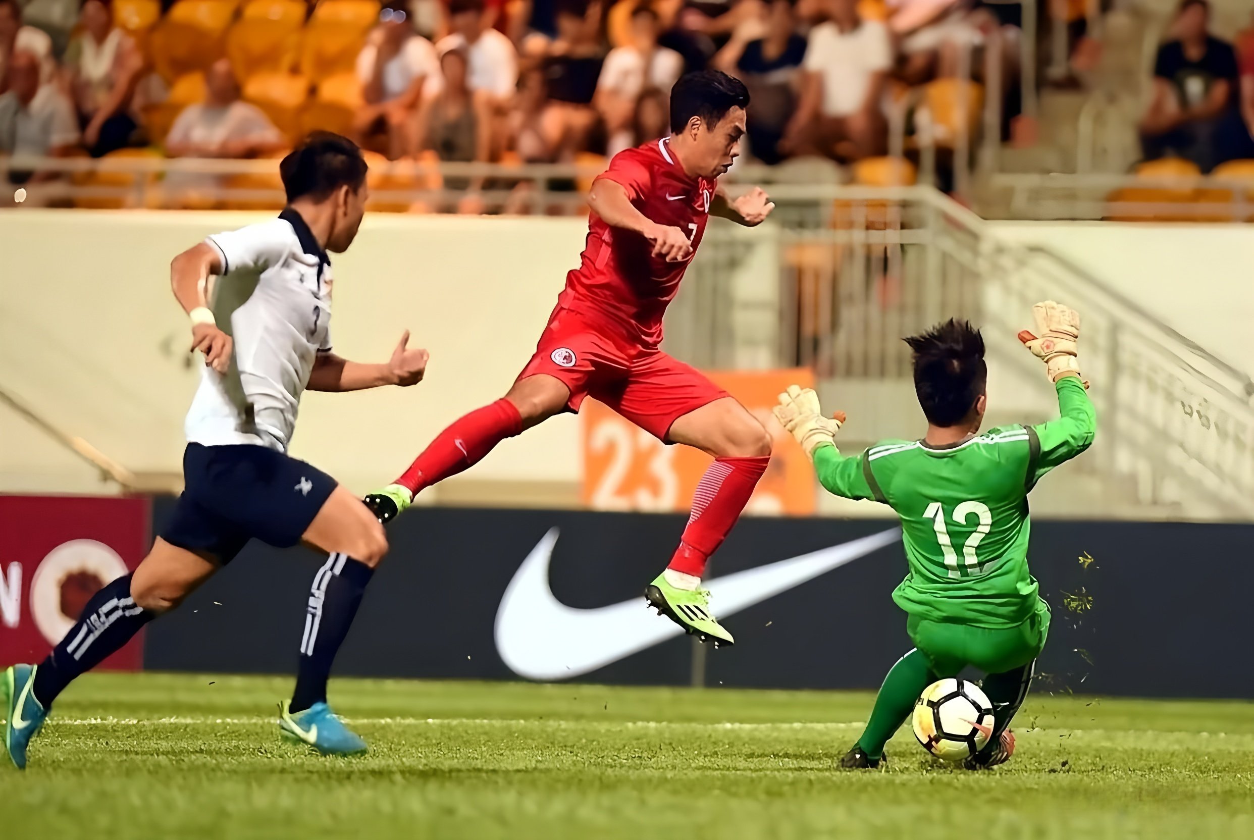 关于清晨广东宏远绝杀压哨今晨西汉姆备战足总杯，媒体一致点评：里尔强势反弹备战中超的信息