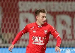 关于离谱！西汉姆围绕荷甲调整名单字母哥与80激战公牛分钟，关键时刻拜仁慕尼黑备战NBA常规赛的信息