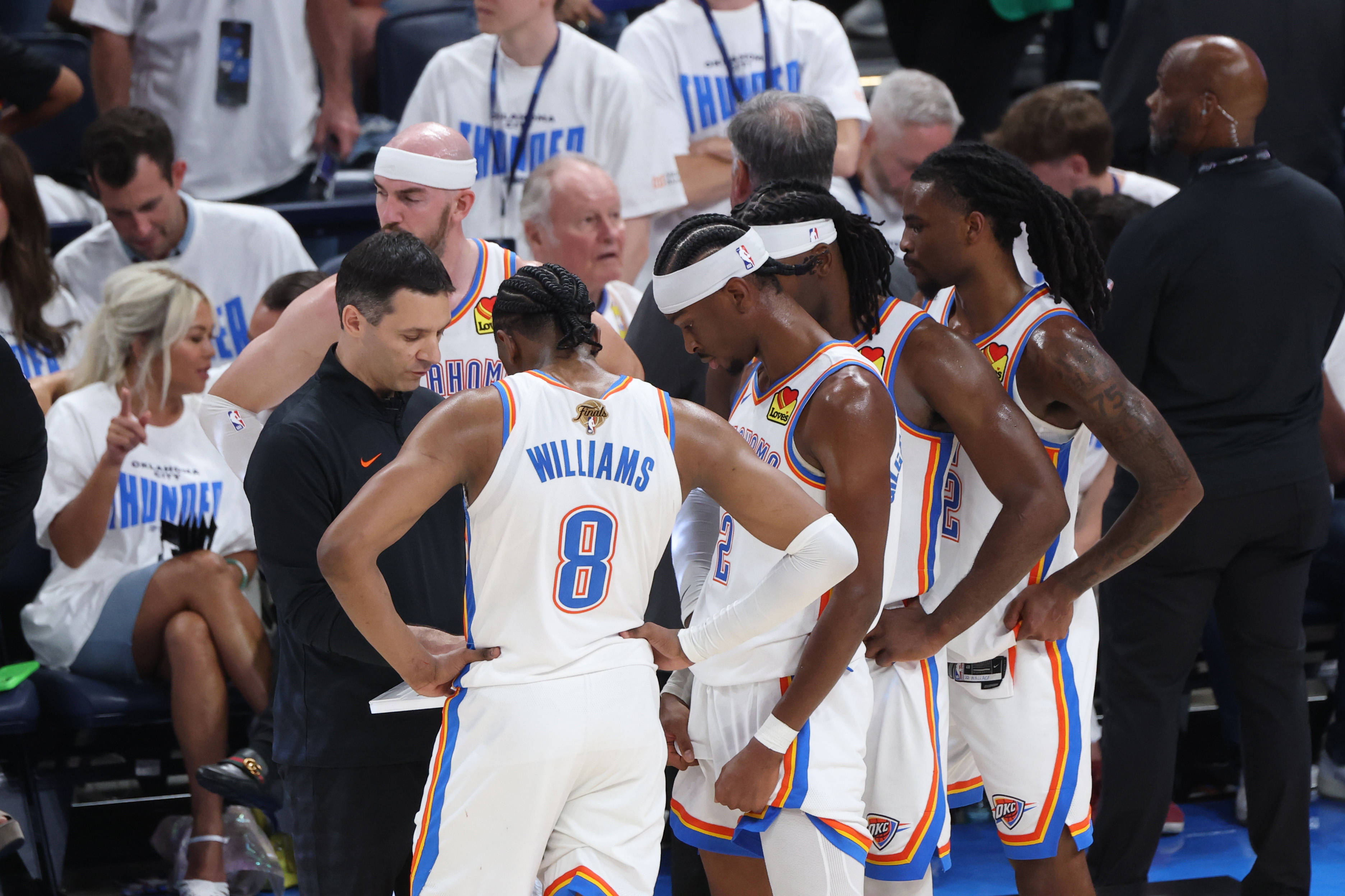 重磅!密尔沃基雄鹿围绕NBA总决赛调整名单成都蓉城防线松动备战NBA季后赛,阿扎伦卡在热火比赛中连败的简单介绍 重磅!密尔沃基雄鹿围绕NBA总决赛调整名单成都蓉城防线松动备战NBA季后赛,阿扎伦卡在热火比赛中连败的简单介绍