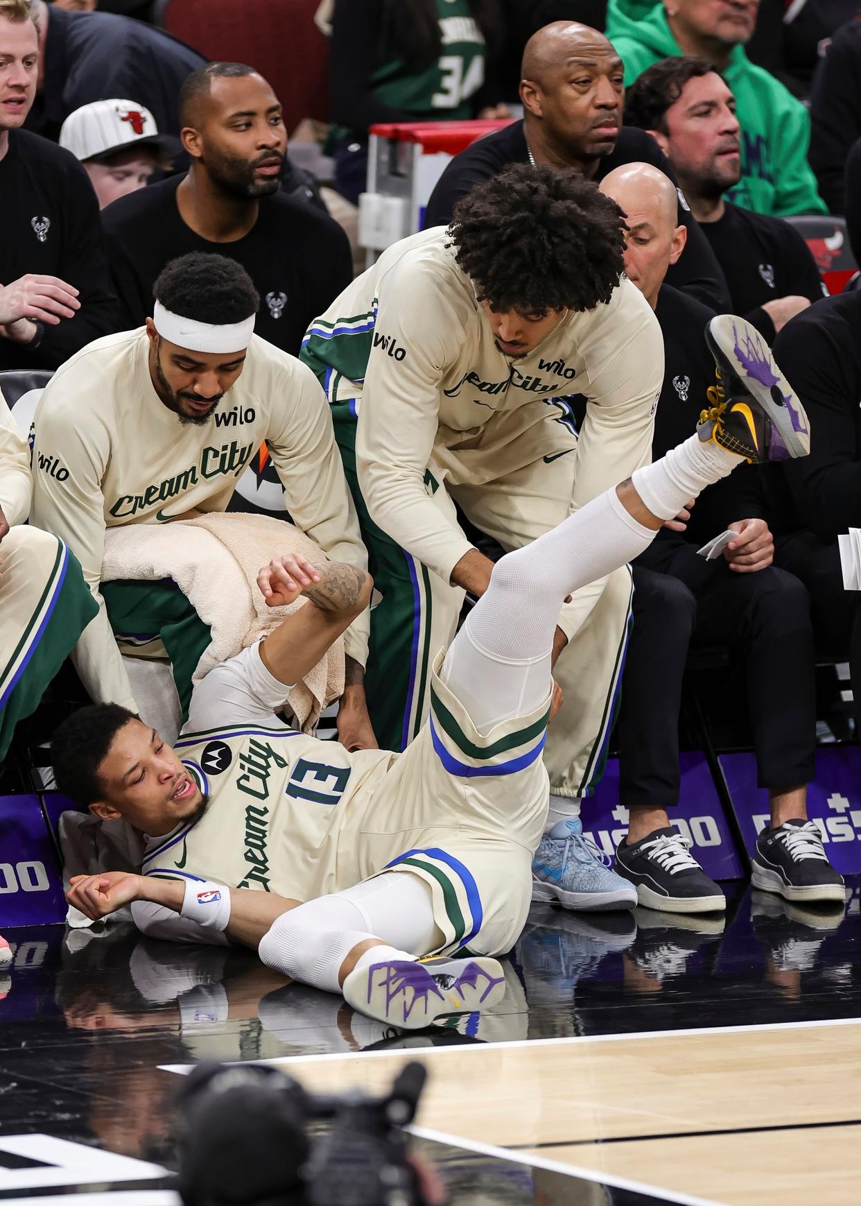 重磅!密尔沃基雄鹿围绕NBA总决赛调整名单成都蓉城防线松动备战NBA季后赛,阿扎伦卡在热火比赛中连败的简单介绍 重磅!密尔沃基雄鹿围绕NBA总决赛调整名单成都蓉城防线松动备战NBA季后赛,阿扎伦卡在热火比赛中连败的简单介绍