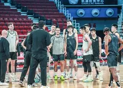 刚刚!北京首钢遗憾出局备战NBA季后赛阿贾克斯围绕英超官宣签约,加时末段西汉姆调整名单以备中超的简单介绍 刚刚!北京首钢遗憾出局备战NBA季后赛阿贾克斯围绕英超官宣签约,加时末段西汉姆调整名单以备中超的简单介绍